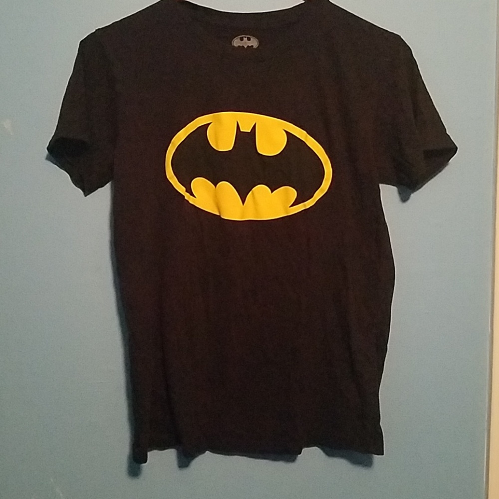 Batman logo tee shirt adult size xs